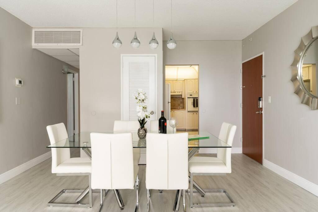 Luxury Stylish Oceanfront 2 Bedroom 2 Bathroom In Fl Apartment *